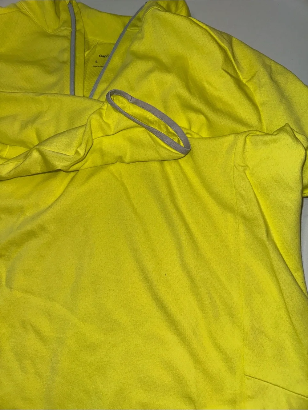 GAP Men's High-Visibility Yellow Quarter-Zip Rash Guard